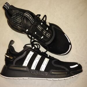 Adidas NMD R2 black and white